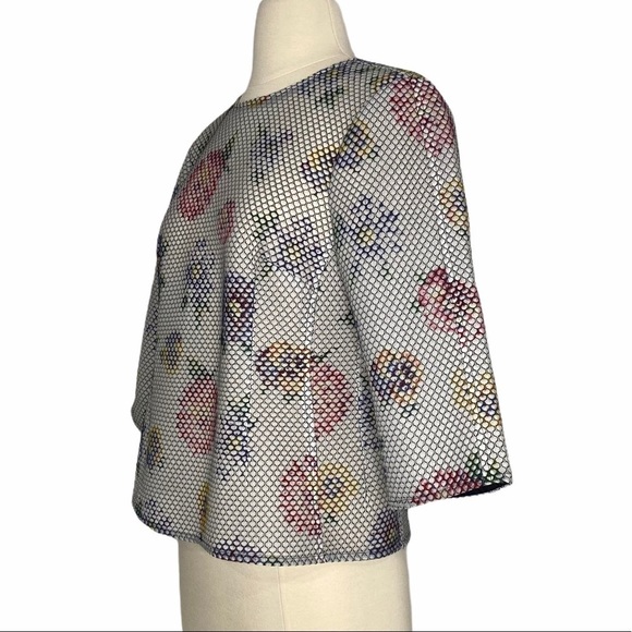 WORTH Mesh Floral Boxy Cropped Top 8 - Picture 2 of 7